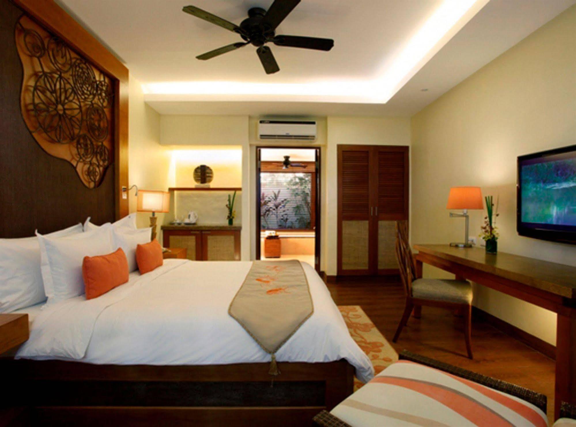 Crimson Resort And Spa - Mactan Island, Cebu Lapu-Lapu City Bagian luar foto